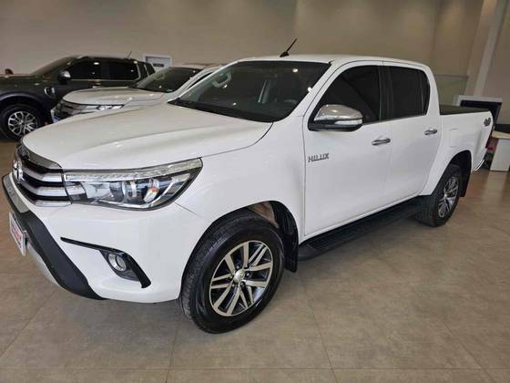 TOYOTA HILUX 2.8 SRX 4X4 CD 16V DIESEL 4P AUTOMÁTICO